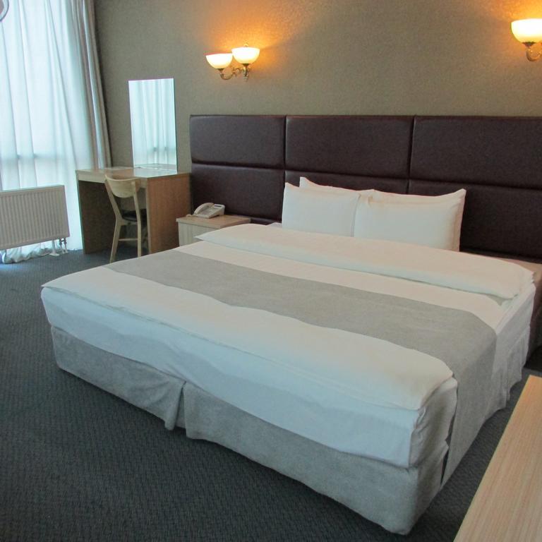 J Hotel Ulaanbaatar Exterior foto